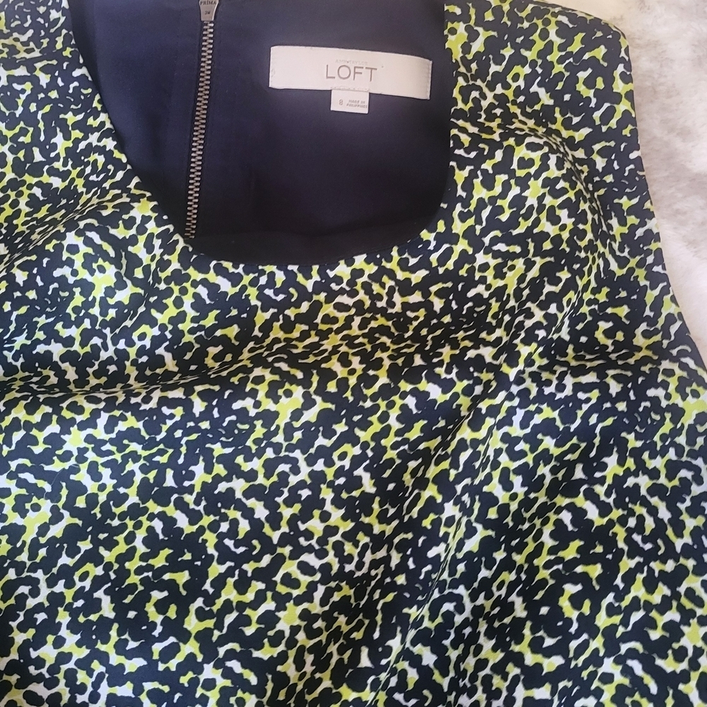 Loft Black and Green Patterned Sleeveless Dress. Size 8 - Picture 3 of 9